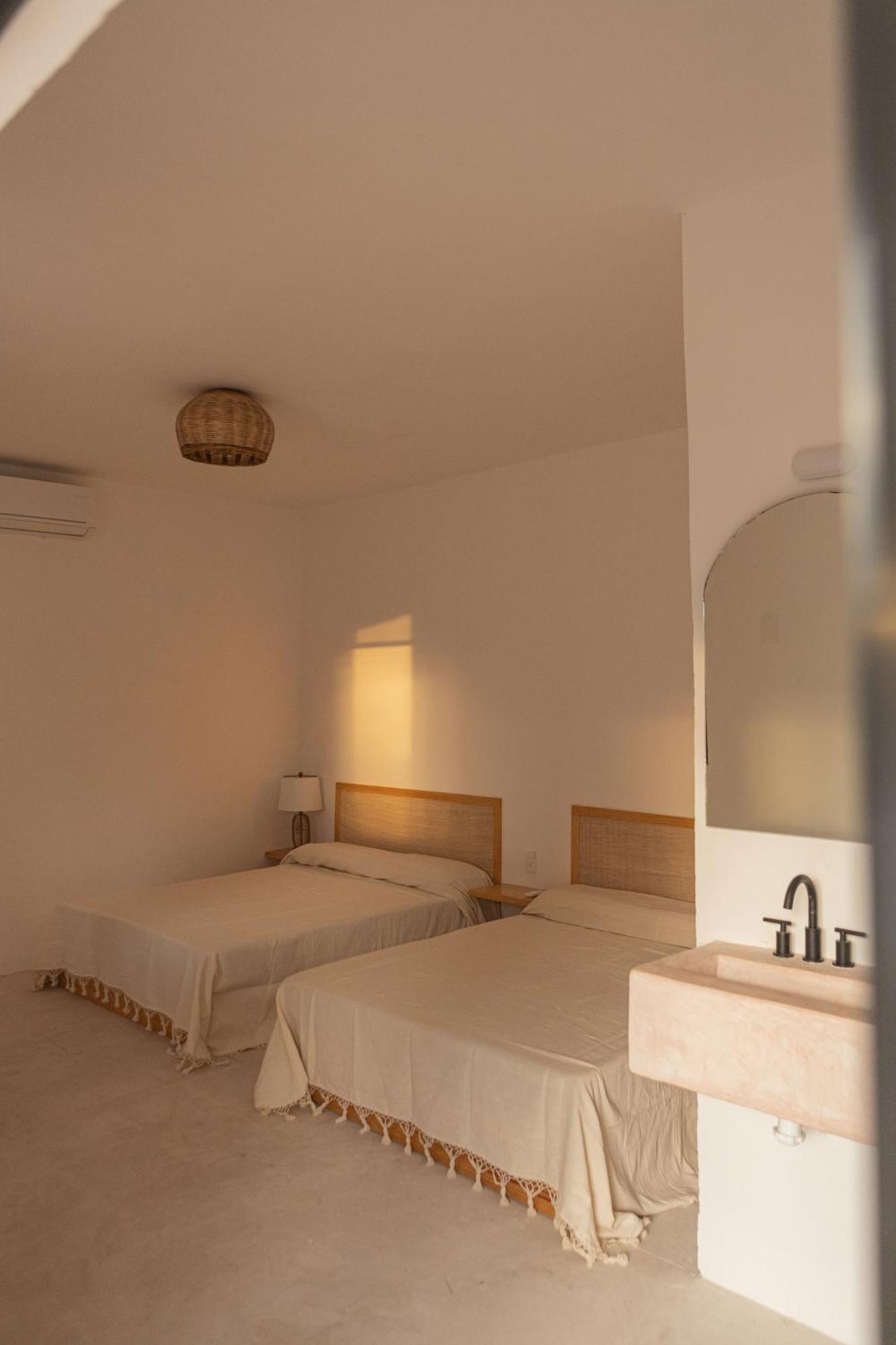 La Punta Rooms Brisas de Zicatela Экстерьер фото