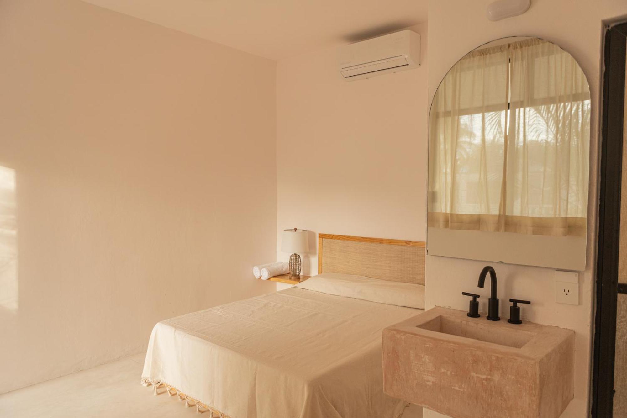 La Punta Rooms Brisas de Zicatela Экстерьер фото