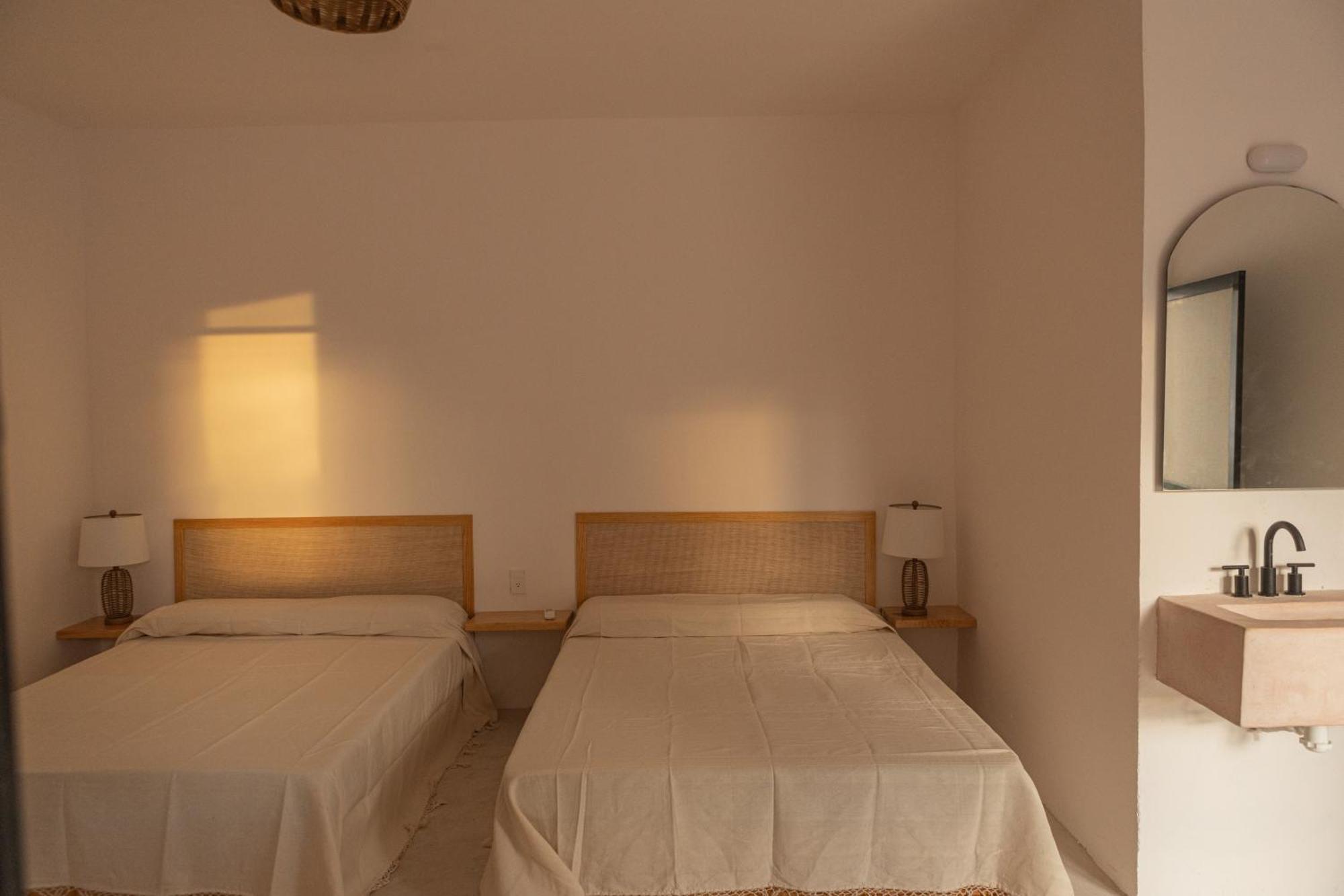 La Punta Rooms Brisas de Zicatela Экстерьер фото
